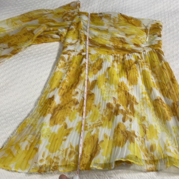 Anthropologie x La Maison Talulah Sunshine XL Yellow 1-Shoulder Floral Toga Mini - Picture 14 of 16